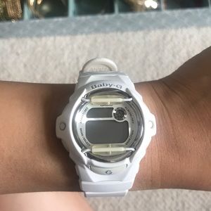 Gshock Baby-G white watch vsco girl